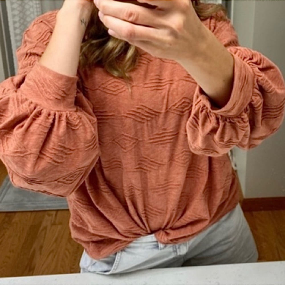 🆕✨ SPLA Boutique Terracotta aztec textured Balloon sleeve top Multiple sizes